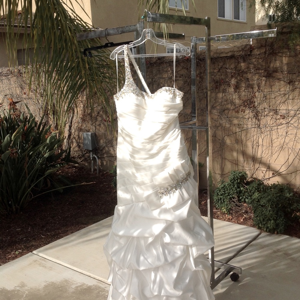 Wedding dress